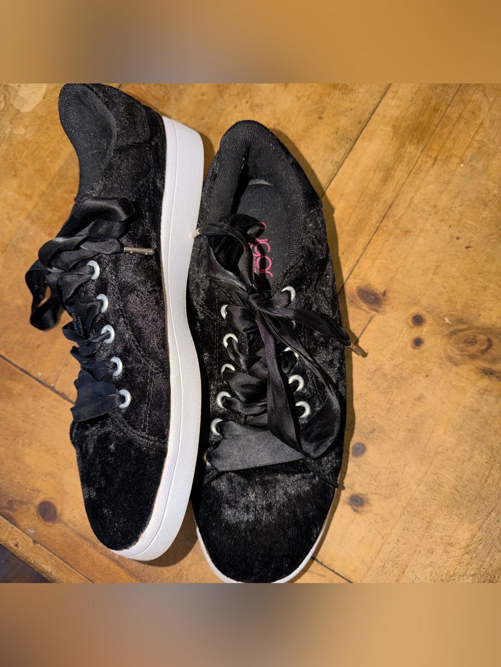 Sugar Black Velvet Ribbon Lace Sneakers sz 9